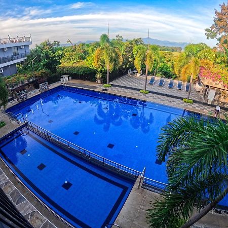 Centauria Wild Hotell Udawalawe Exteriör bild