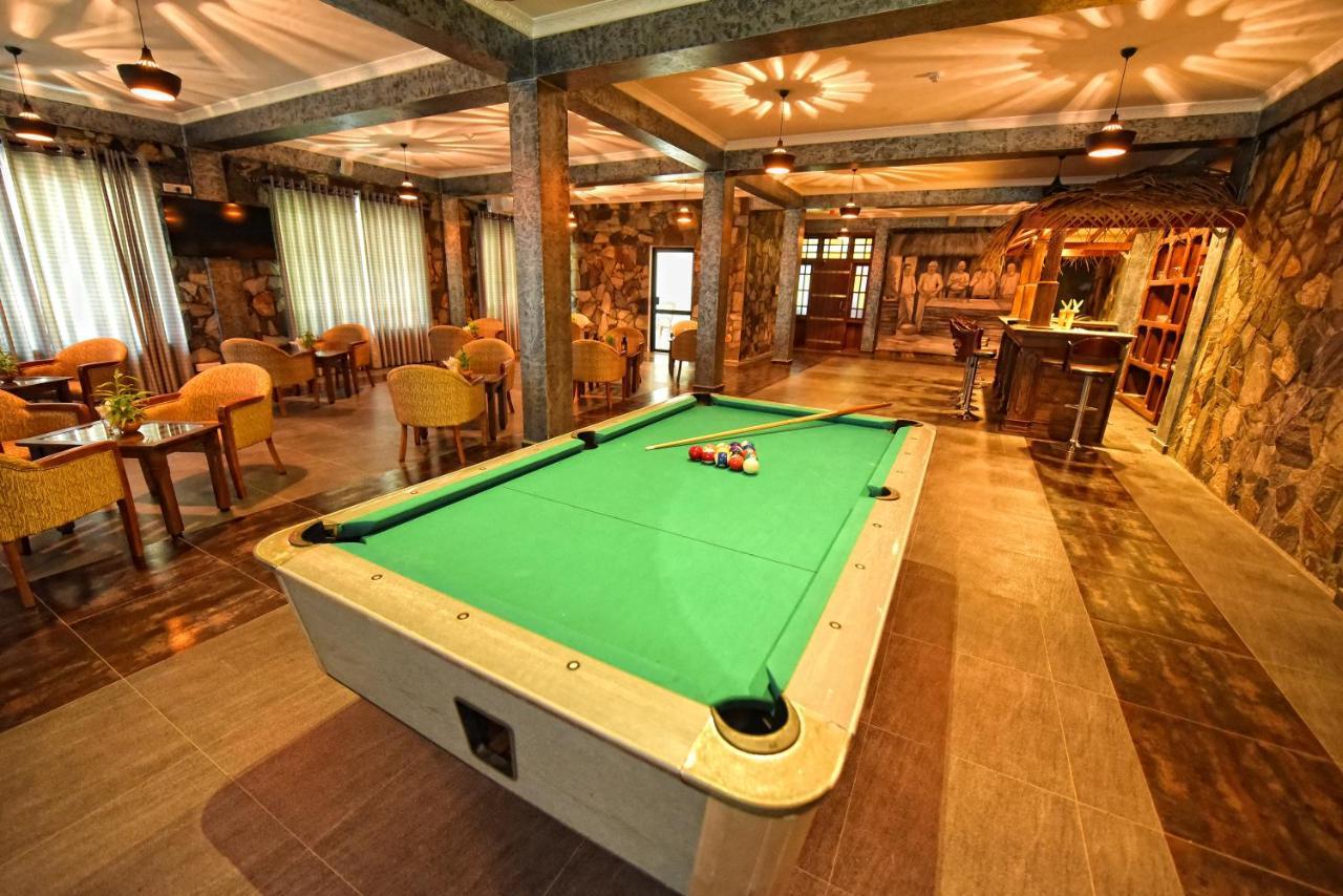 Centauria Wild Hotell Udawalawe Exteriör bild