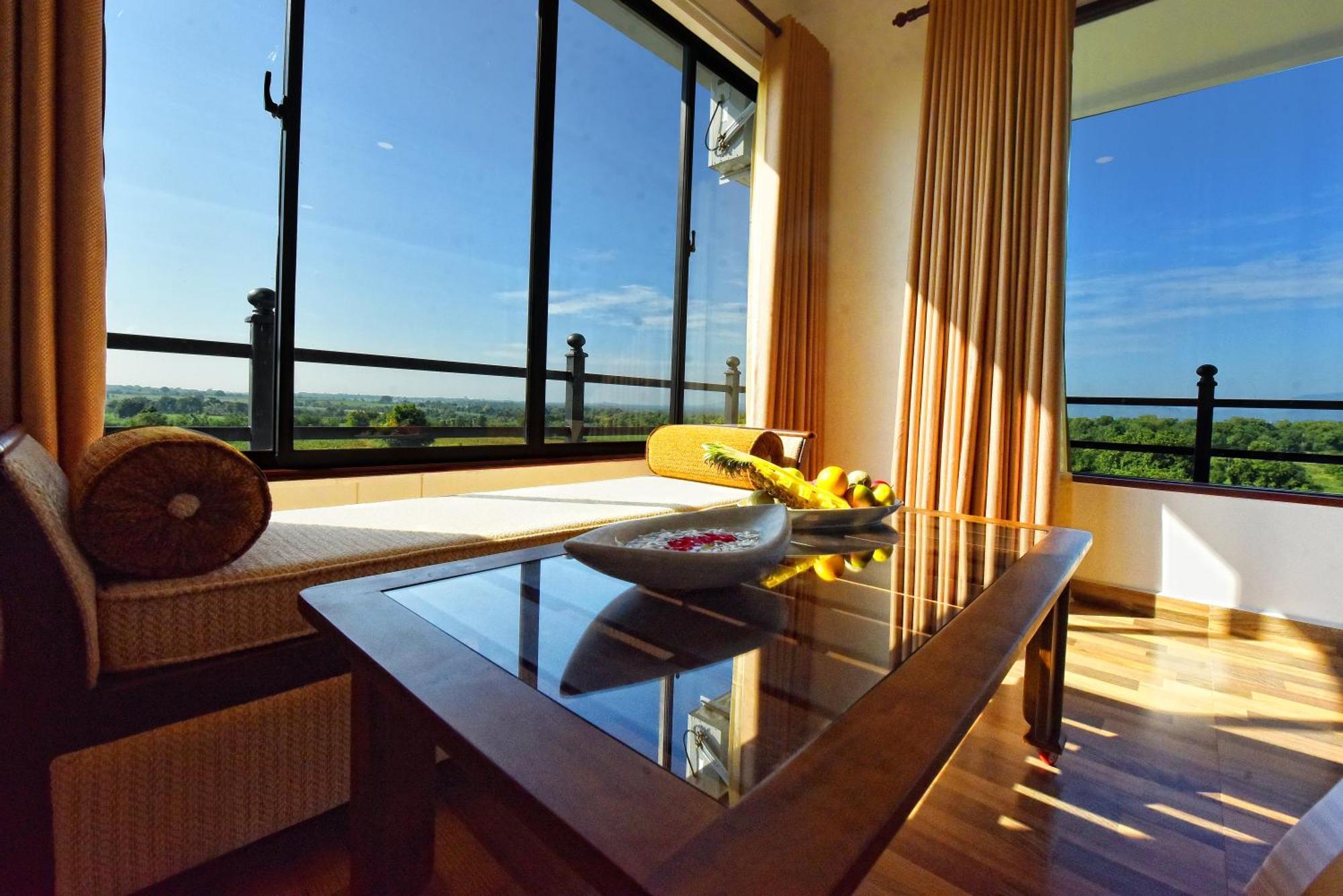 Centauria Wild Hotell Udawalawe Exteriör bild