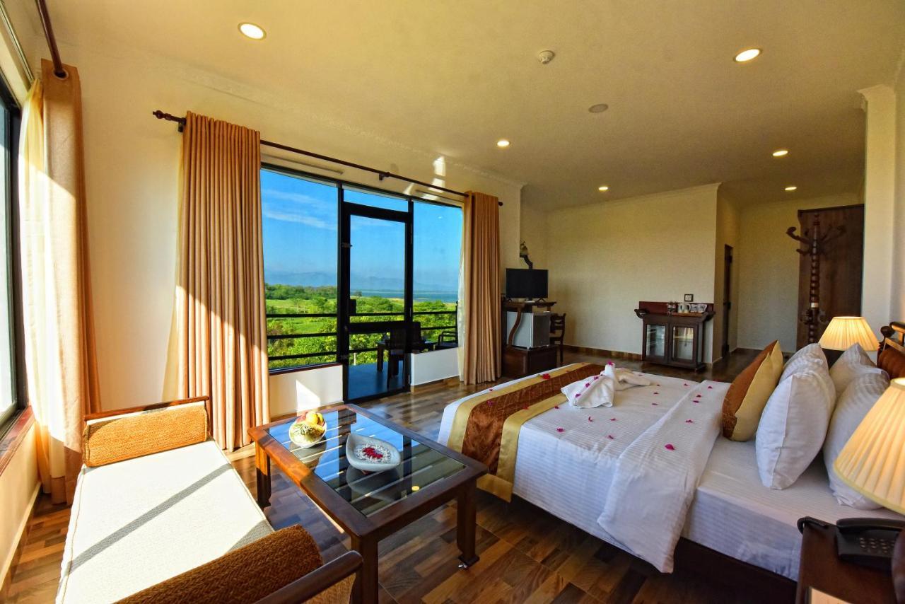 Centauria Wild Hotell Udawalawe Exteriör bild