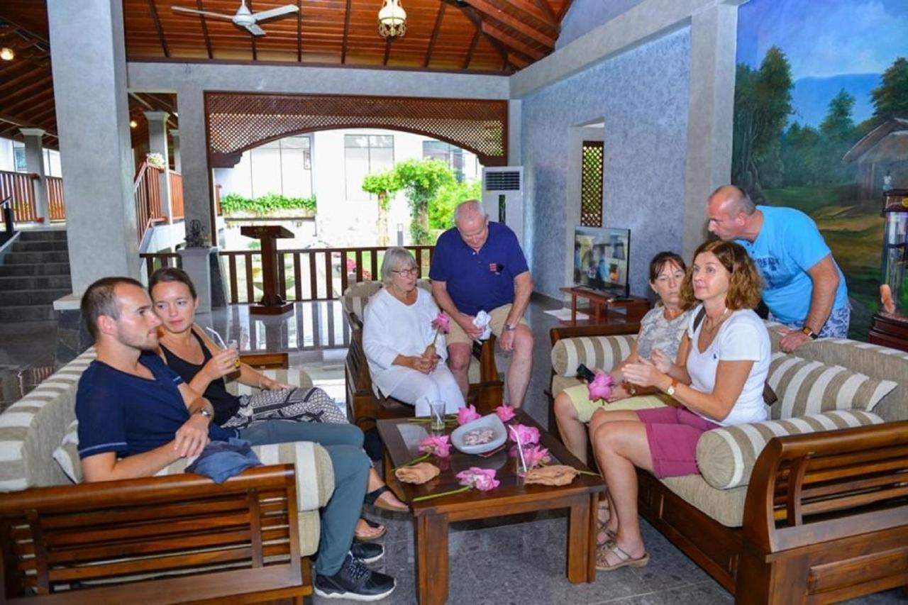 Centauria Wild Hotell Udawalawe Exteriör bild