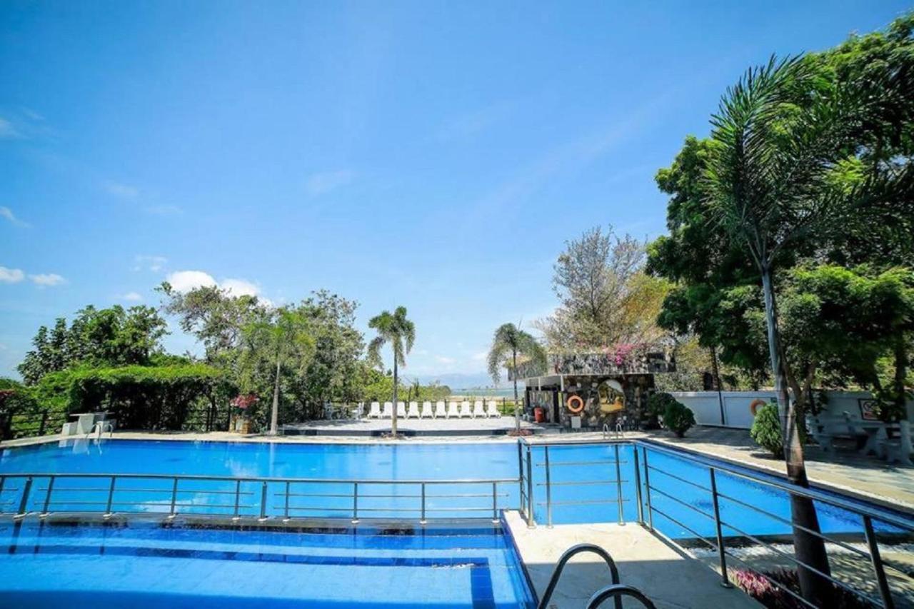 Centauria Wild Hotell Udawalawe Exteriör bild