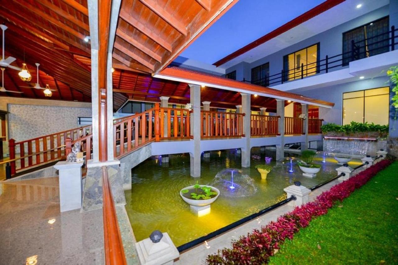 Centauria Wild Hotell Udawalawe Exteriör bild