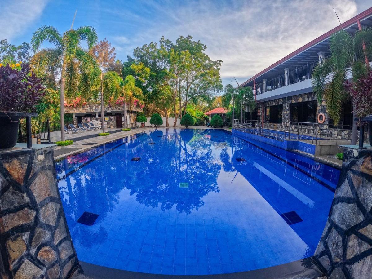 Centauria Wild Hotell Udawalawe Exteriör bild