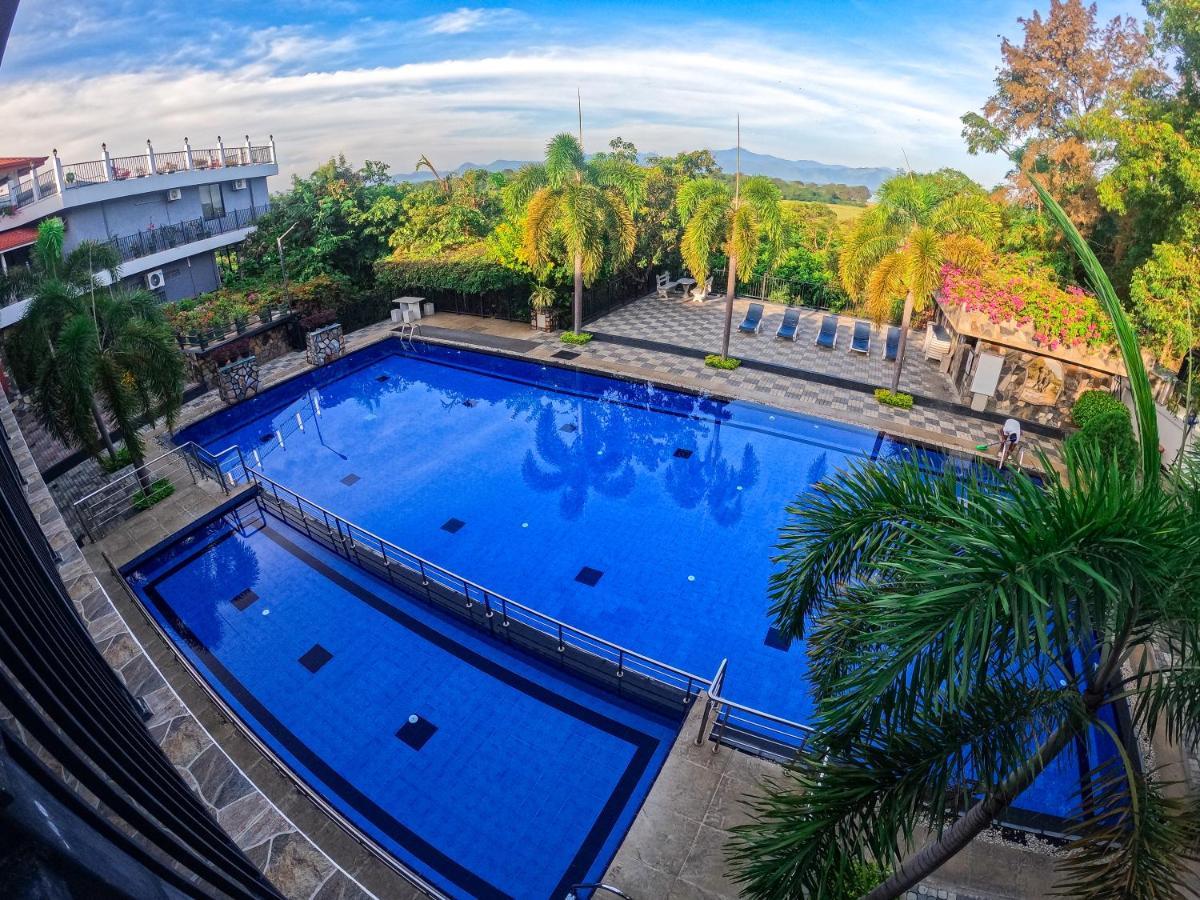Centauria Wild Hotell Udawalawe Exteriör bild