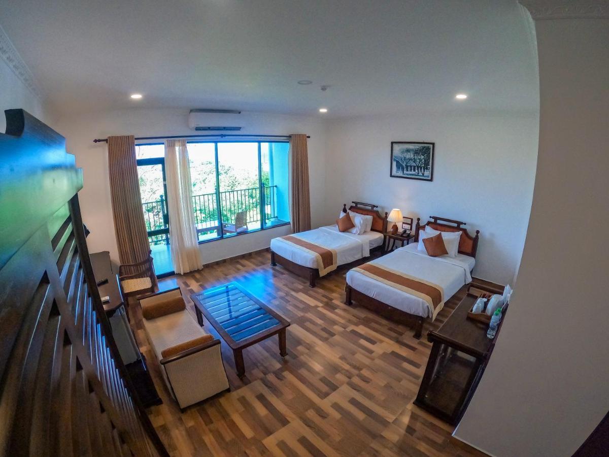 Centauria Wild Hotell Udawalawe Exteriör bild