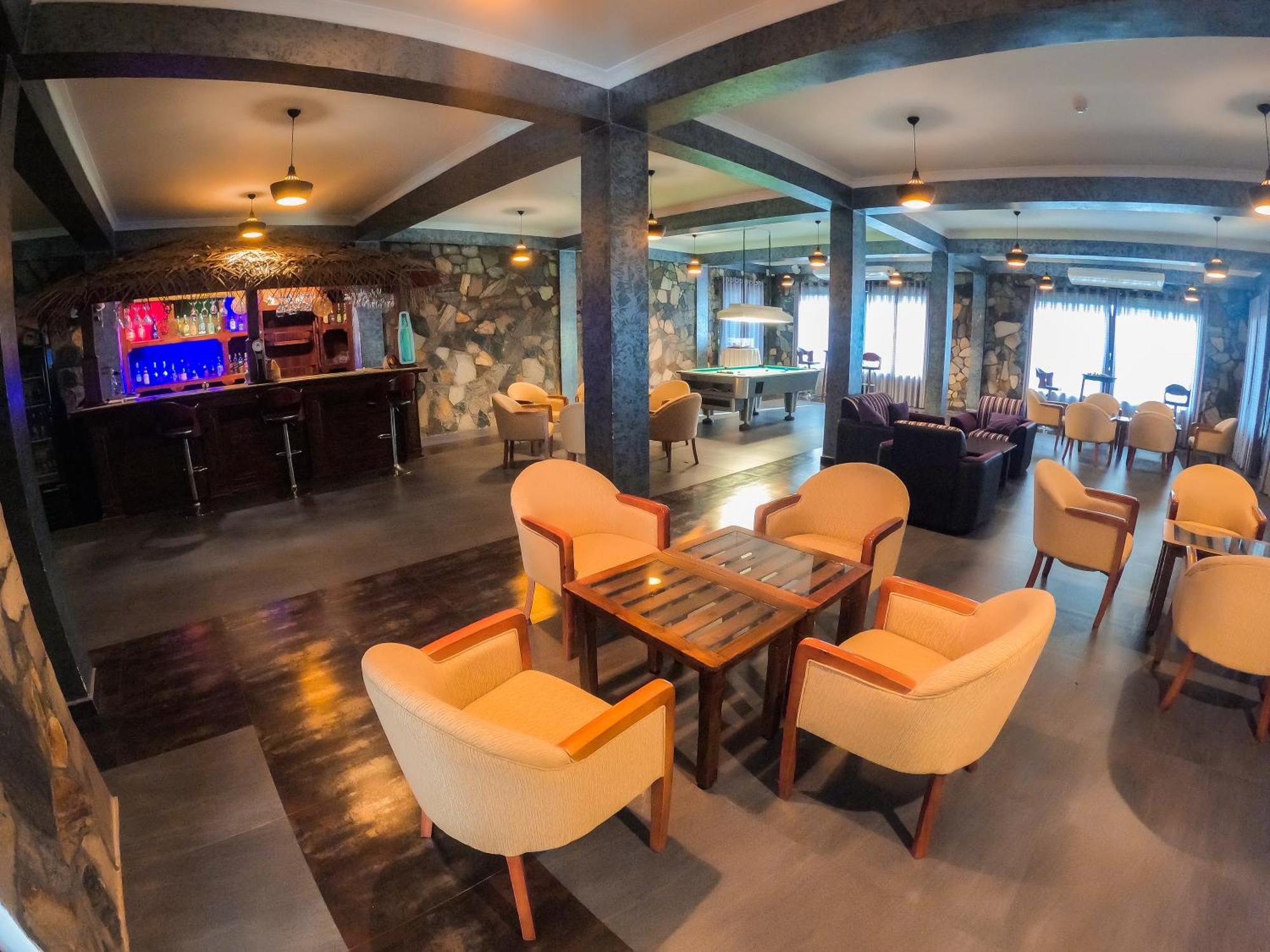Centauria Wild Hotell Udawalawe Exteriör bild