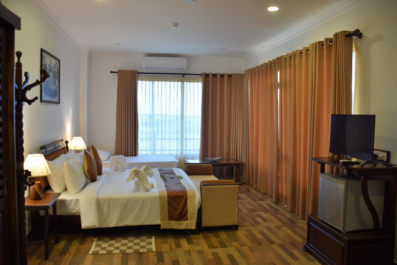 Centauria Wild Hotell Udawalawe Exteriör bild