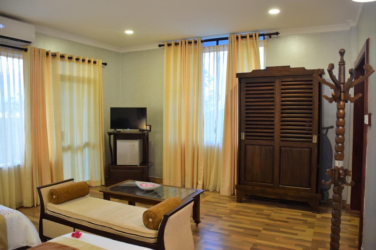 Centauria Wild Hotell Udawalawe Exteriör bild