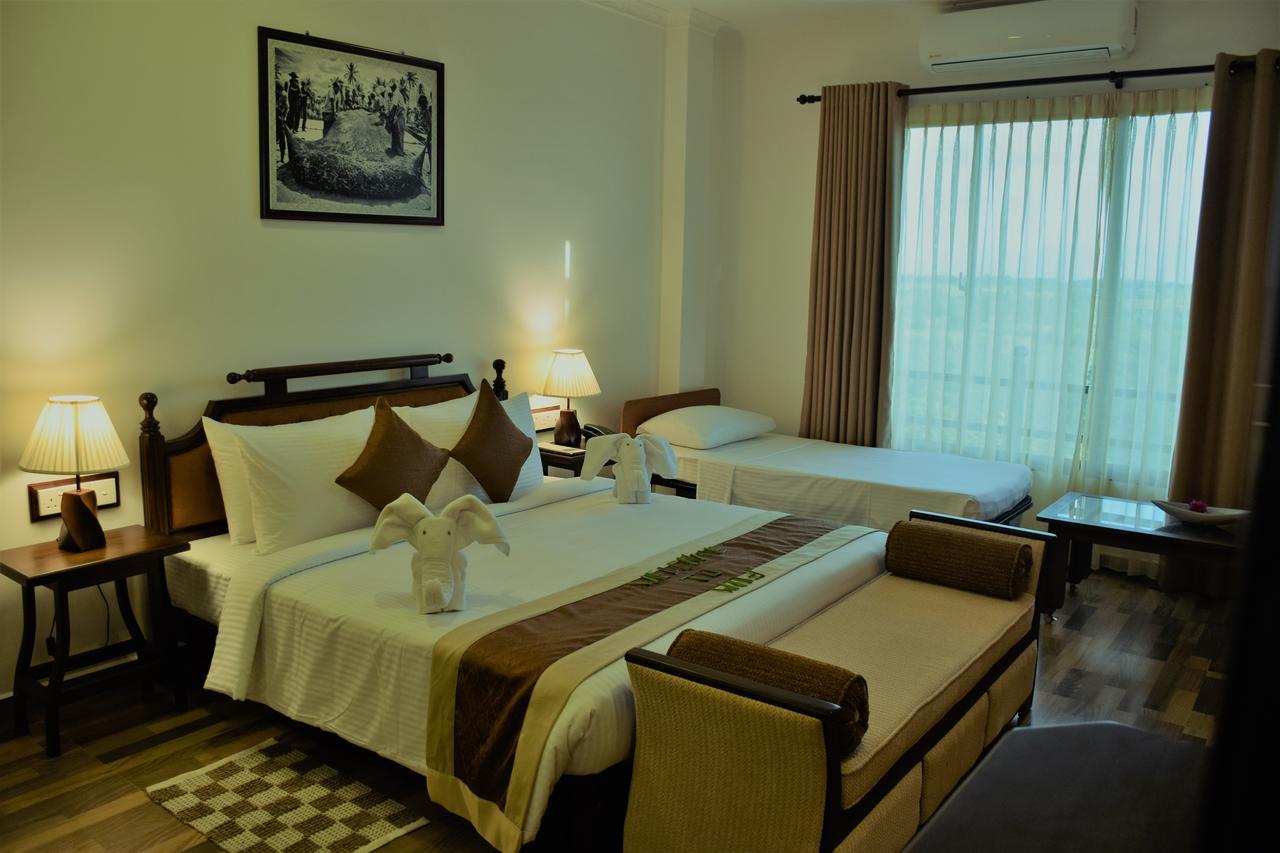 Centauria Wild Hotell Udawalawe Exteriör bild